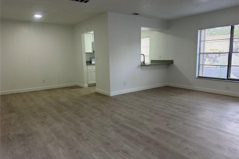 Apartment in Tampa, Florida 2 bedrooms, 89.19 sq.m. № 2150927 - photo 3