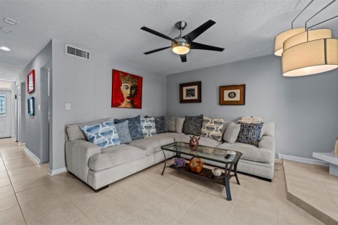 Condo in Wilton Manors, Florida, 2 bedrooms № 2083072 - photo 5