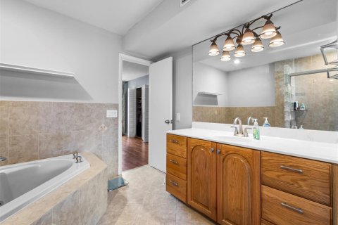 Condo in Wilton Manors, Florida, 2 bedrooms № 2083072 - photo 22