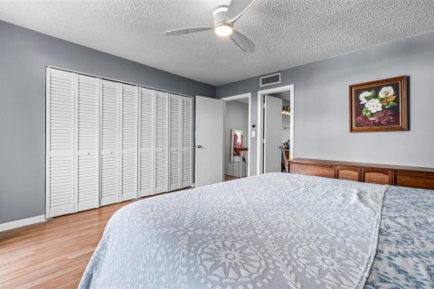 Condo in Wilton Manors, Florida, 2 bedrooms № 2083072 - photo 27