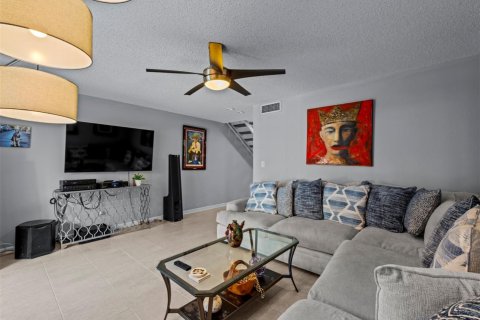 Condo in Wilton Manors, Florida, 2 bedrooms № 2083072 - photo 3