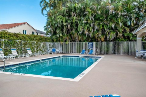 House in Coconut Creek, Florida 3 bedrooms, 168.71 sq.m. № 1892675 - photo 23