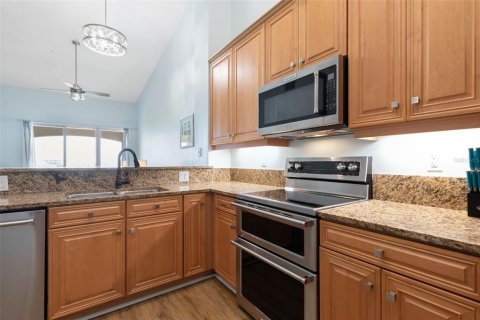 Condo in Palm Coast, Florida, 3 bedrooms  № 2212933 - photo 10