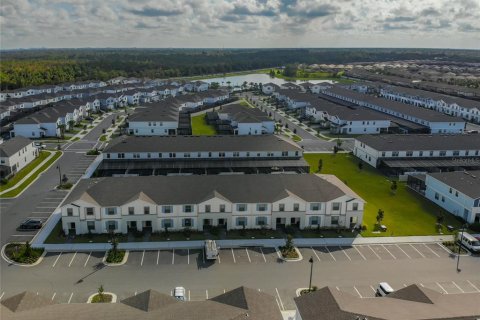 Townhouse in Kissimmee, Florida 5 bedrooms, 210.24 sq.m. № 1143356 - photo 4