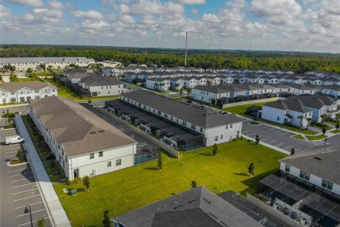Townhouse in Kissimmee, Florida 5 bedrooms, 210.24 sq.m. № 1143356 - photo 8