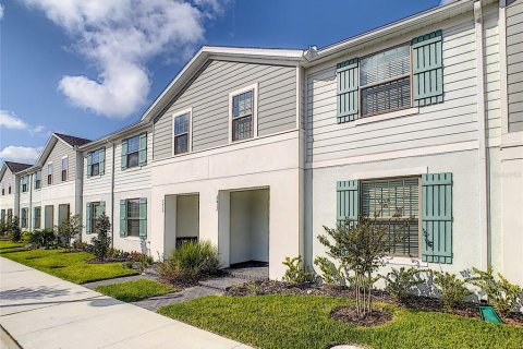 Townhouse in Kissimmee, Florida 5 bedrooms, 210.24 sq.m. № 1143356 - photo 2