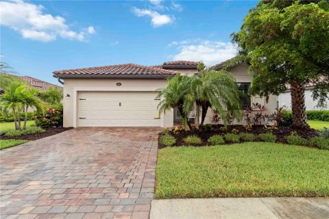 House in Venice, Florida 4 bedrooms, 188.13 sq.m. № 1847437 - photo 1