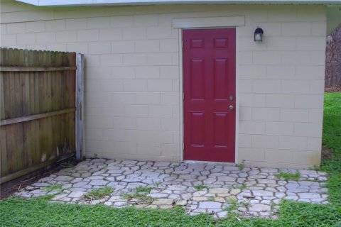 Villa ou maison à louer à DeLand, Floride: 1 chambre, 90.12 m2 № 2384033 - photo 2