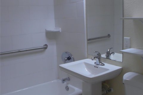 Villa ou maison à louer à DeLand, Floride: 1 chambre, 90.12 m2 № 2384033 - photo 10