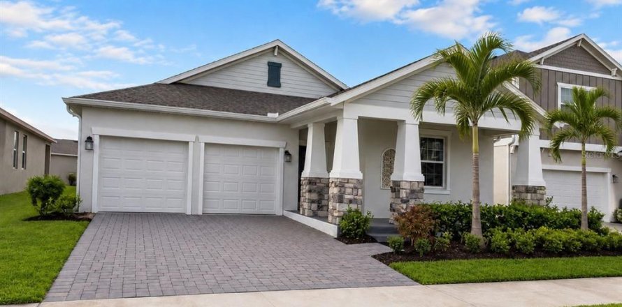 House in Kissimmee, Florida 4 bedrooms, 235.88 sq.m. № 2121585