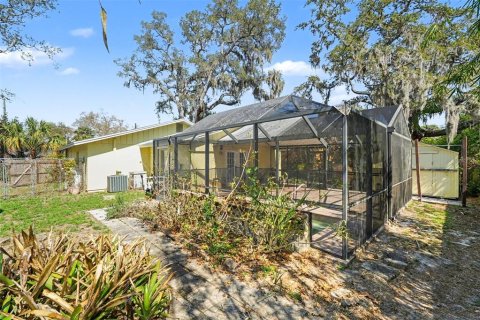 House in Tampa, Florida 3 bedrooms, 139.54 sq.m. № 2233730 - photo 30