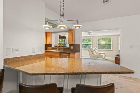 House in Saint Petersburg, Florida 3 bedrooms, 143.44 sq.m. № 1759441 - photo 27