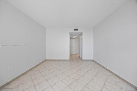 Condo in Aventura, Florida, 1 bedroom  № 1870033 - photo 14