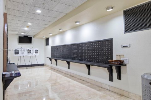 Condo in Aventura, Florida, 1 bedroom  № 1870033 - photo 29