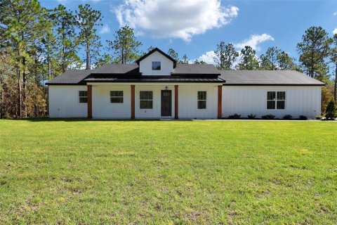House in Dunnellon, Florida 3 bedrooms, 170.38 sq.m. № 2299773