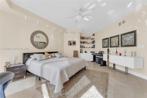 Condo in Hollywood, Florida, 3 bedrooms  № 2152542 - photo 29