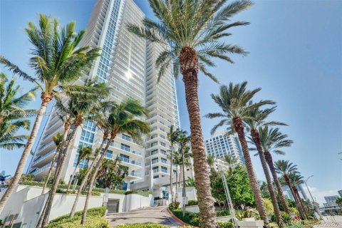 Condo in Hollywood, Florida, 3 bedrooms  № 2152542 - photo 4