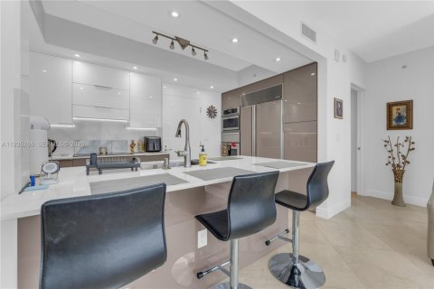 Condo in Hollywood, Florida, 3 bedrooms  № 2152542 - photo 14