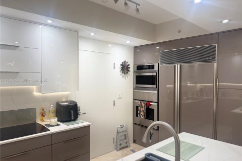 Condo in Hollywood, Florida, 3 bedrooms  № 2152542 - photo 16