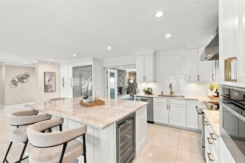 Casa en venta en Tampa, Florida, 3 dormitorios, 243.87 m2 № 2386167 - foto 9