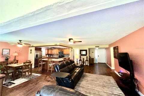 Condominio en alquiler en Punta Gorda, Florida, 2 dormitorios, 140.84 m2 № 2098318 - foto 17