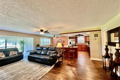 Condominio en alquiler en Punta Gorda, Florida, 2 dormitorios, 140.84 m2 № 2098318 - foto 11