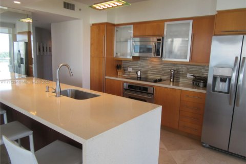 Condominio en alquiler en Miami Beach, Florida, 2 dormitorios, 122.82 m2 № 1937633 - foto 20