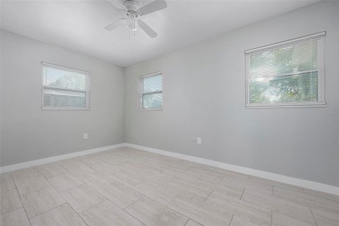 House in Sarasota, Florida 3 bedrooms, 80.27 sq.m. № 1721365 - photo 7