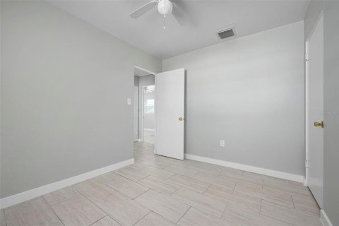 House in Sarasota, Florida 3 bedrooms, 80.27 sq.m. № 1721365 - photo 10