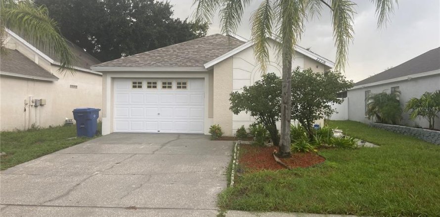 Villa ou maison à Lutz, Floride 3 chambres, 122.82 m2 № 2410246