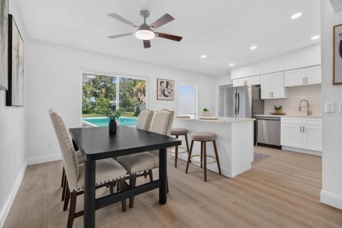 Villa ou maison à vendre à Lakeland, Floride: 4 chambres, 264.12 m2 № 2308563 - photo 11