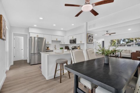 Villa ou maison à vendre à Lakeland, Floride: 4 chambres, 264.12 m2 № 2308563 - photo 12