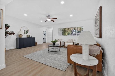 Villa ou maison à vendre à Lakeland, Floride: 4 chambres, 264.12 m2 № 2308563 - photo 6