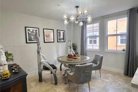 Adosado en venta en Fort Lauderdale, Florida, 4 dormitorios, 215.35 m2 № 1986432 - foto 13