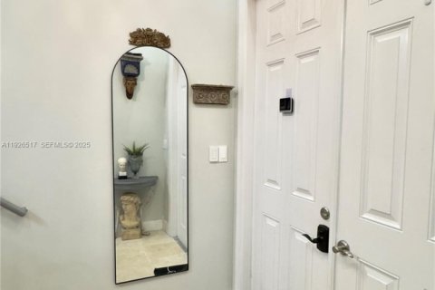 Adosado en venta en Fort Lauderdale, Florida, 4 dormitorios, 215.35 m2 № 1986432 - foto 10