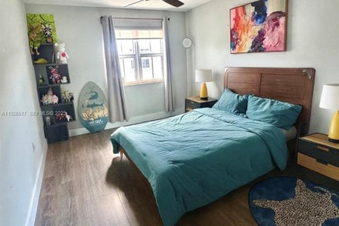 Adosado en venta en Fort Lauderdale, Florida, 4 dormitorios, 215.35 m2 № 1986432 - foto 15