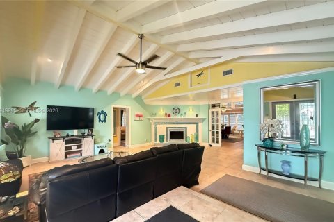 Купить виллу или дом в Хомстед, Флорида 5 спален, 258.73м2, № 2005667 - фото 12