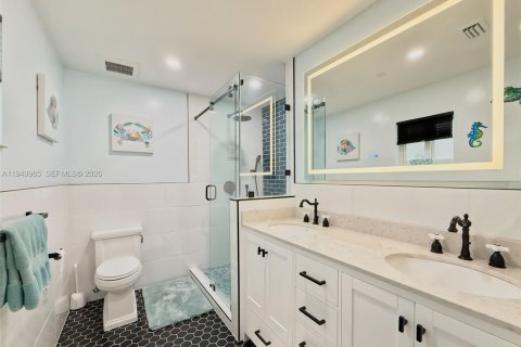 Купить виллу или дом в Хомстед, Флорида 5 спален, 258.73м2, № 2005667 - фото 22