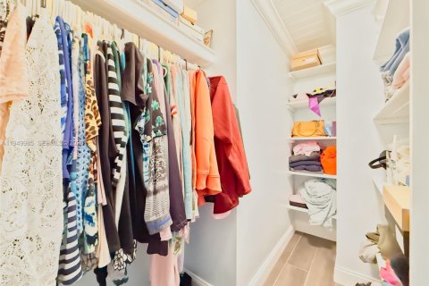 Купить виллу или дом в Хомстед, Флорида 5 спален, 258.73м2, № 2005667 - фото 24