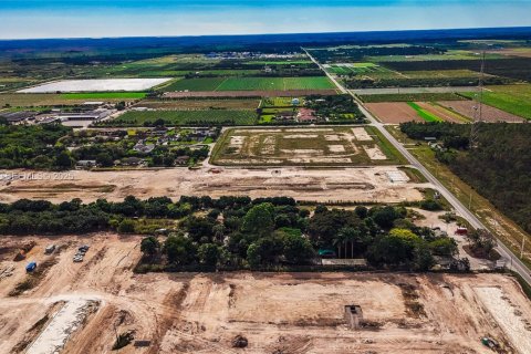 Commercial property in Homestead, Florida № 1989084 - photo 5