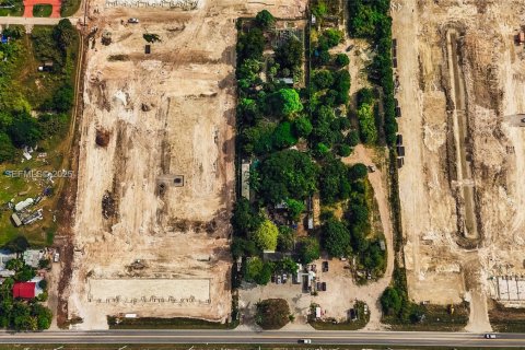 Commercial property in Homestead, Florida № 1989084 - photo 8