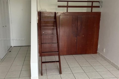Condominio en venta en Sunny Isles Beach, Florida, 1 dormitorio, 59.46 m2 № 2031630 - foto 11