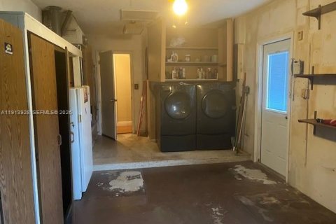 Купить виллу или дом в Пемброк-Пайнс, Флорида 4 спальни, 167.22м2, № 1968979 - фото 22