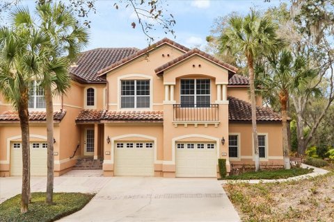 Condo in Howey-in-the-Hills, Florida, 2 bedrooms  № 2329078