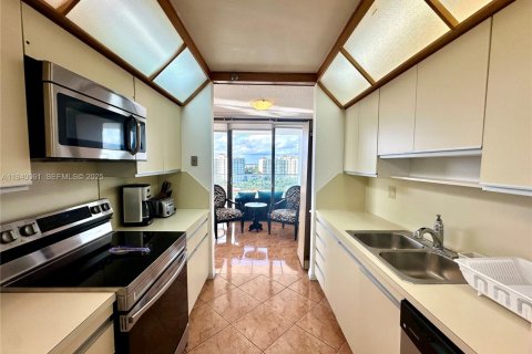 Copropriété à louer à Aventura, Floride: 2 chambres, 141.4 m2 № 2038170 - photo 11