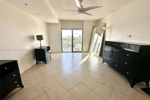 Copropriété à louer à Aventura, Floride: 2 chambres, 141.4 m2 № 2038170 - photo 12