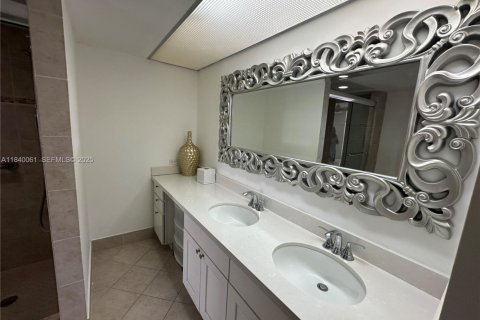Copropriété à louer à Aventura, Floride: 2 chambres, 141.4 m2 № 2038170 - photo 14