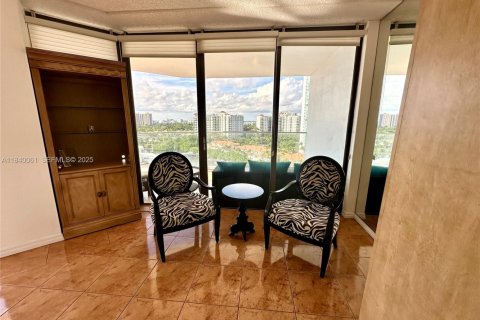 Copropriété à louer à Aventura, Floride: 2 chambres, 141.4 m2 № 2038170 - photo 9