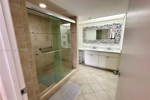 Copropriété à louer à Aventura, Floride: 2 chambres, 141.4 m2 № 2038170 - photo 15