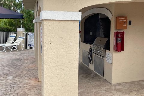 Condo in New Smyrna Beach, Florida, 2 bedrooms  № 2395849 - photo 23